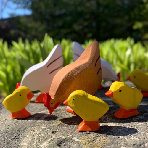 Bumbu Toys | Brown Hen