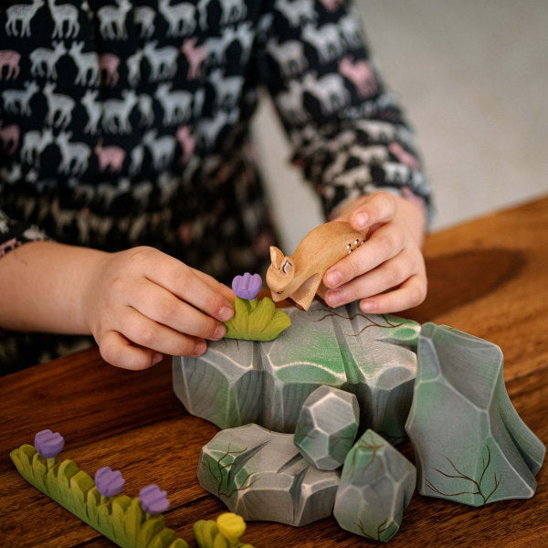 Bumbu Toys | Fawn Eating