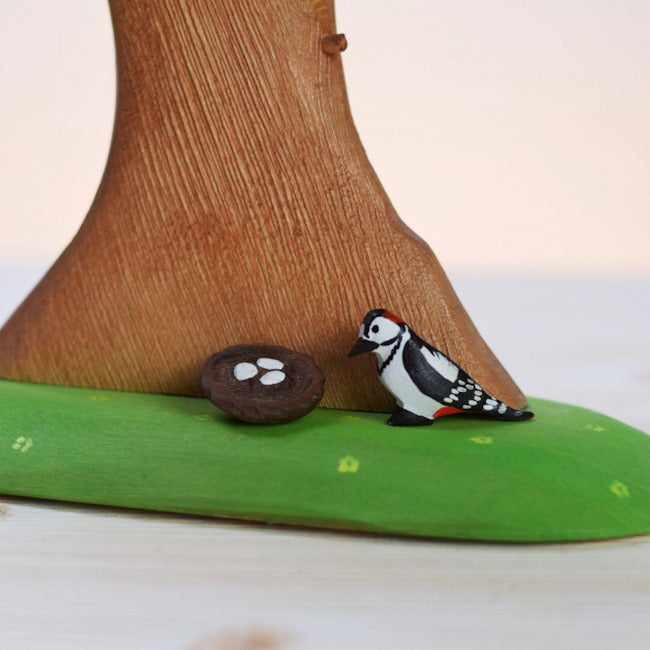 Bumbu Toys | Large Summer Oak Tree with Woodpecker & Nest