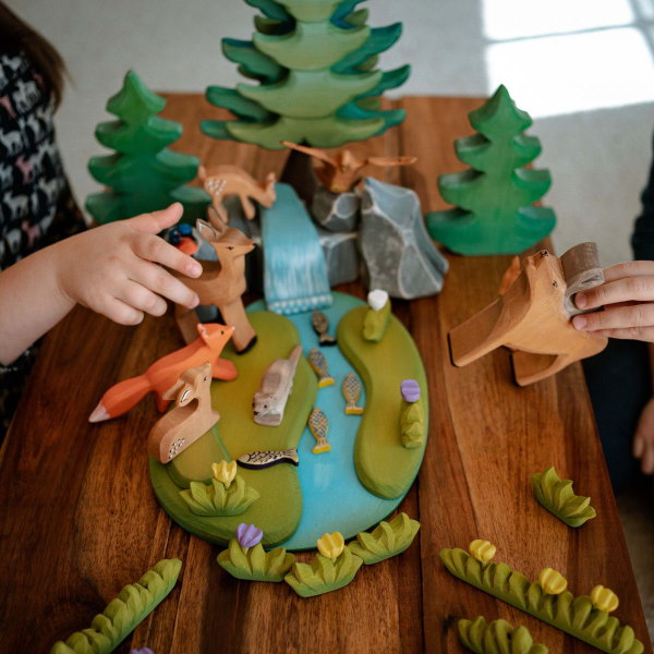 Bumbu Toys | Otter Standing