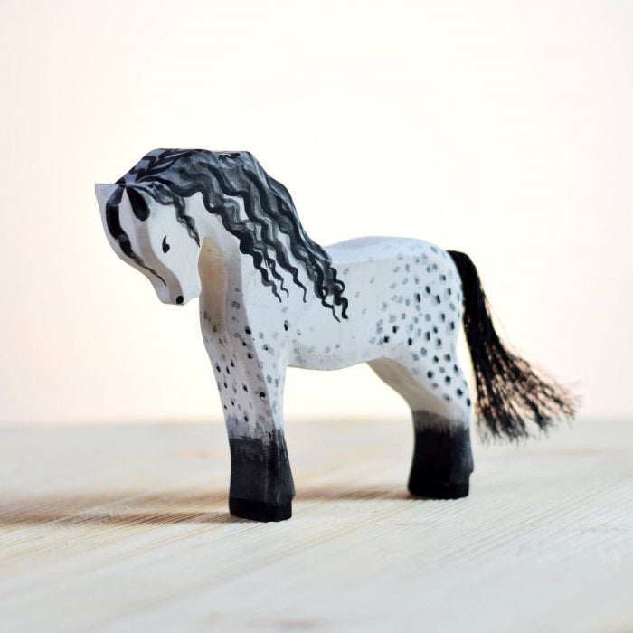 Bumbu Toys | Snow Queen, Sleigh, & White Horse